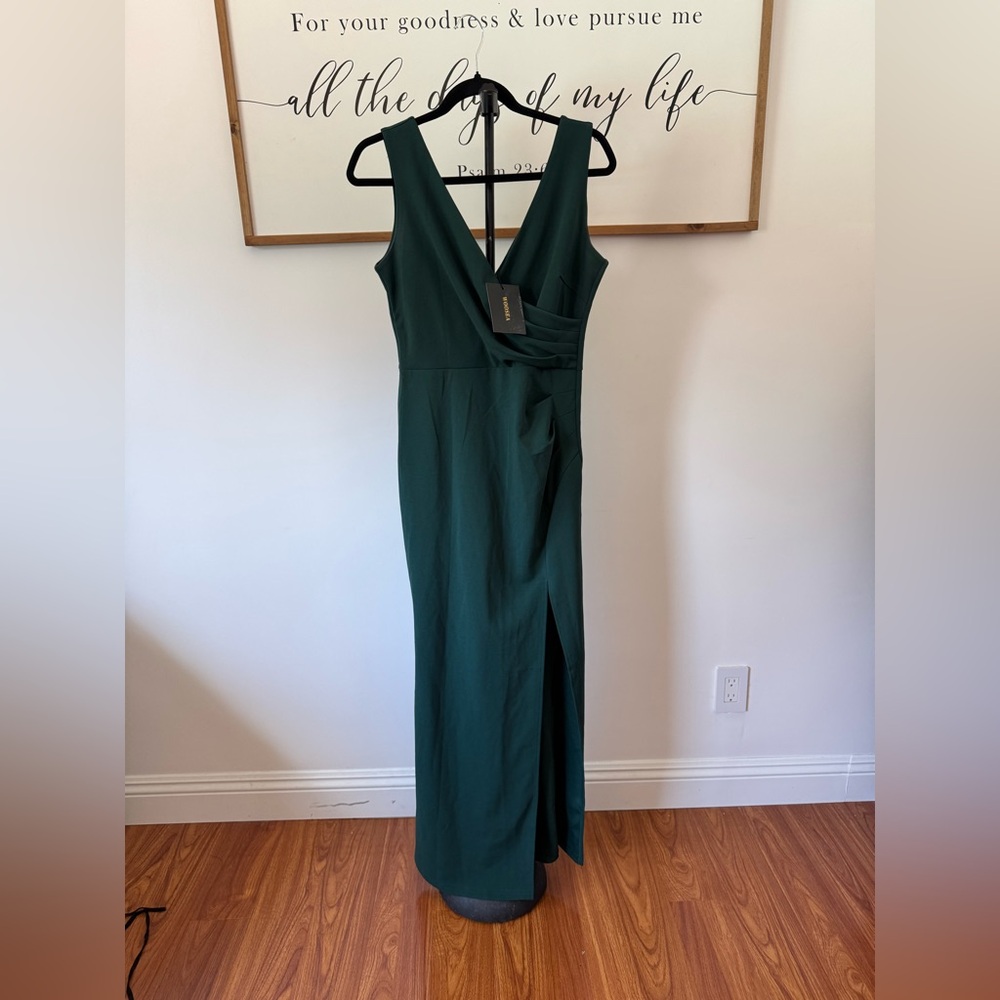 NWT Elegant Hunter Green Sleeveless Maxi Dress - Picture 5 of 8